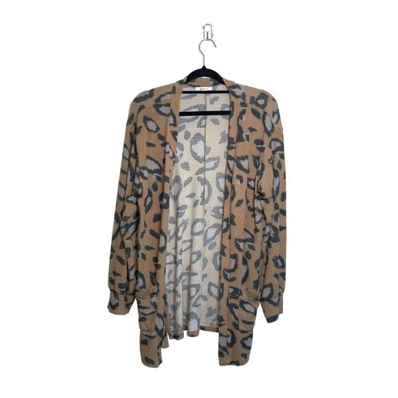 Maurices Tan & Gray Leopard Print Plush Open Front Cardigan Medium Women’s - Picture 2 of 11